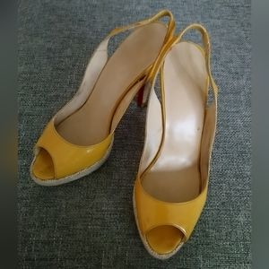 Christian Louboutin 38.5 Light Tan Peeptoe Slingbacks